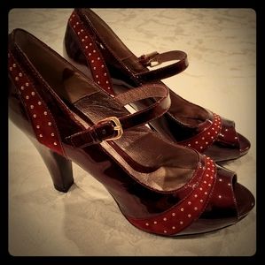 Peep toe patent leather mary jane heels
